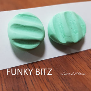 Funky Bitz | Polymer Clay Earrings | Mint Ridge-y Didge Earrings Close Ups 1
