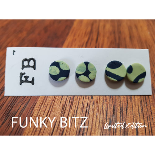 Circle navy and pale shimmery lime dotted earring pack